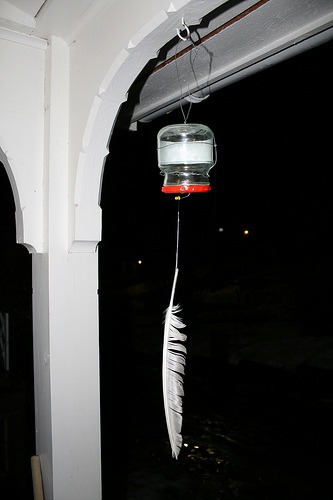 DIY: Wind triggered blinking garden light